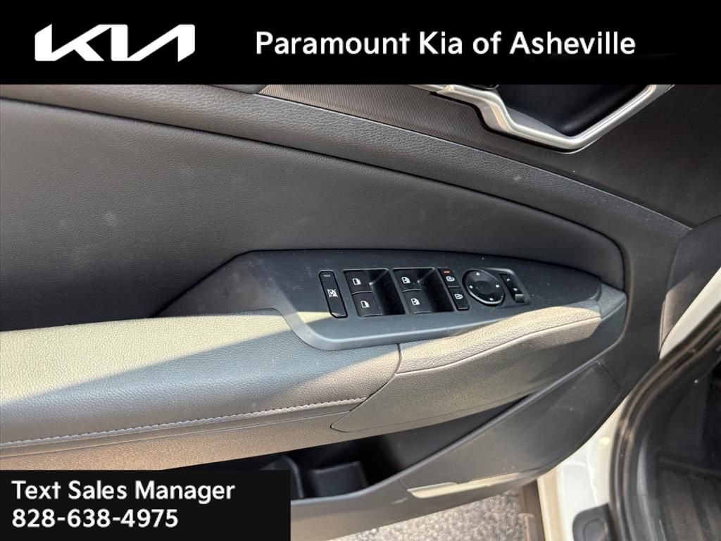 Certified 2026 Kia Sportage EX AWD/4WD image 25