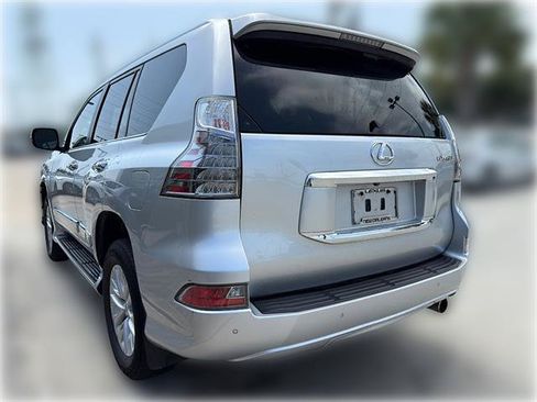 Used 2017 Lexus GX 460 Premium AWD/4WD image 6