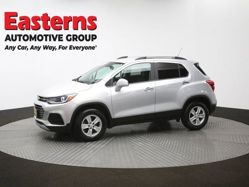 Used 2018 Chevrolet Trax LT w/ LT Convenience Package AWD/4WD image 56