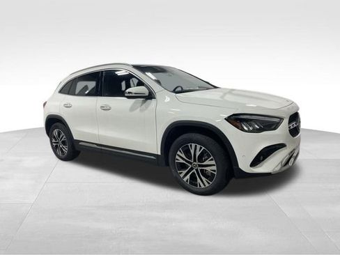 New 2026 Mercedes-Benz GLA 250 4MATIC image 2
