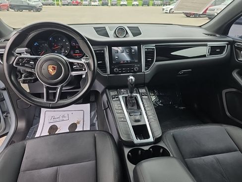 Used 2018 Porsche Macan AWD/4WD image 13