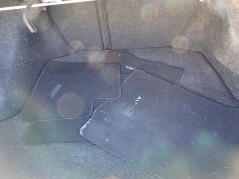 Used 2015 Nissan Altima 2.5 SV image 9