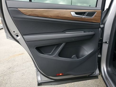 New 2026 Volkswagen Atlas SE FWD image 14