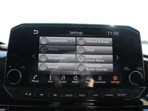 Used 2025 Nissan Pathfinder SL image 50