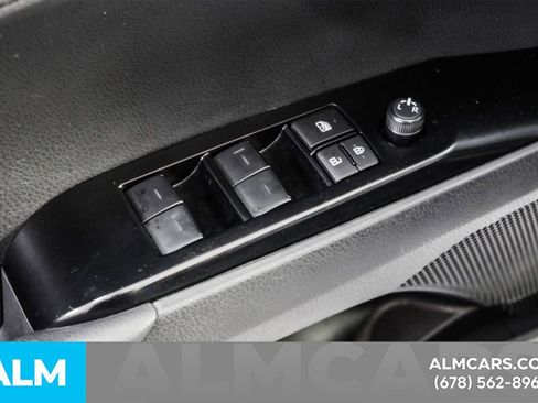 Used 2025 Toyota Camry SE image 46