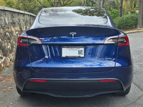 Used 2023 Tesla Model Y Long Range image 9