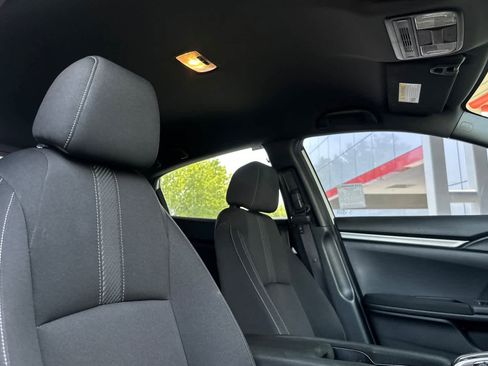 Used 2019 Honda Civic Sport image 16