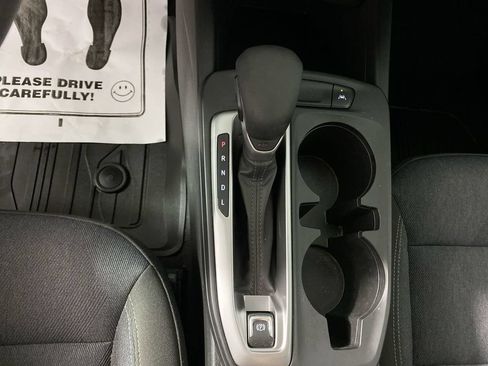 Used 2024 Chevrolet Trax LS w/ LS Convenience Package FWD image 19