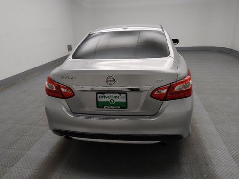 Used 2016 Nissan Altima 2.5 SV image 7