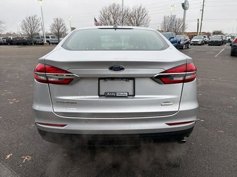 Used 2019 Ford Fusion SE image 6