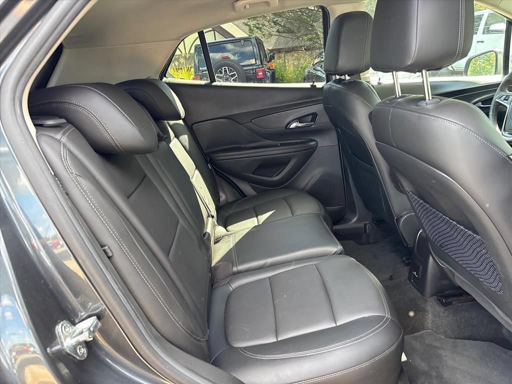 Used 2018 Buick Encore Premium AWD/4WD image 21
