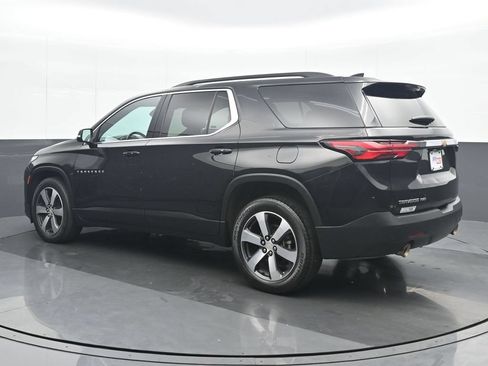Used 2023 Chevrolet Traverse LT w/ LT Premium Package AWD/4WD image 4