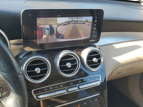 Used 2021 Mercedes-Benz GLC 300 image 26
