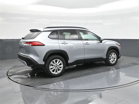 Certified 2024 Toyota Corolla Cross LE image 15