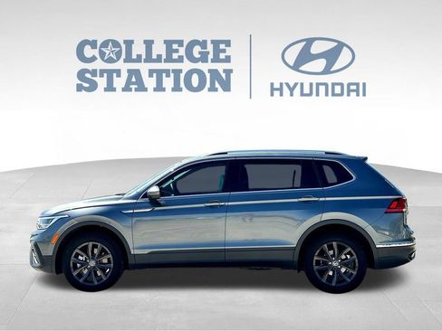 Used 2024 Volkswagen Tiguan SE FWD image 7