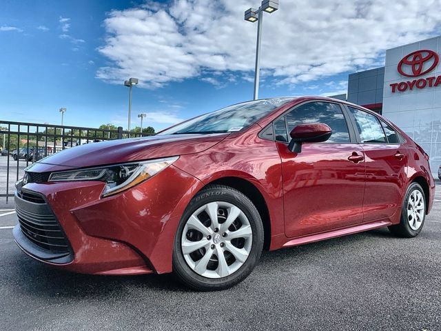 Used 2024 Toyota Corolla LE FWD image 4