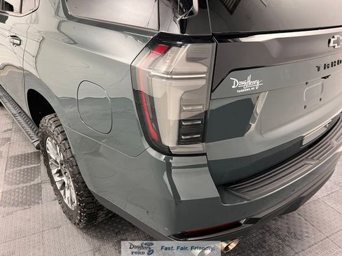 Used 2025 Chevrolet Tahoe Z71 w/ Comfort Package image 12