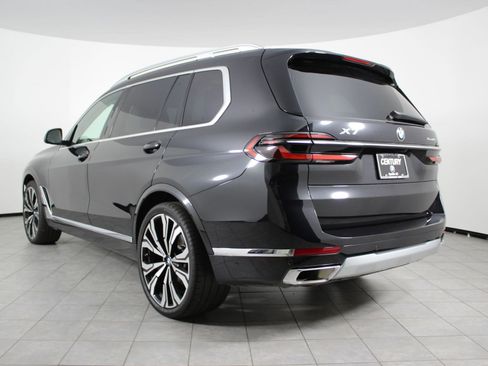 Used 2025 BMW X7 xDrive40i w/ Executive Package image 3
