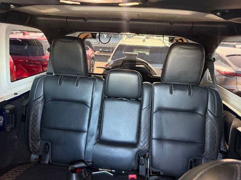Used 2020 Jeep Wrangler Unlimited Sahara AWD/4WD image 8