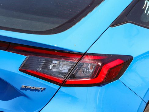 Used 2024 Honda Civic Sport image 9