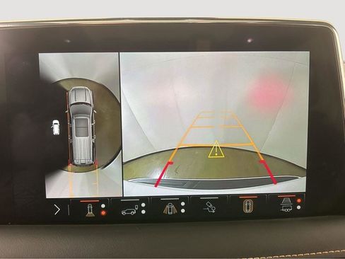 Used 2024 GMC Yukon AT4 image 23