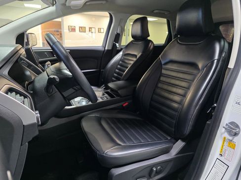 Used 2024 Ford Edge SEL image 15