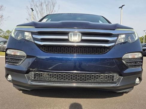 Used 2017 Honda Pilot Touring image 23
