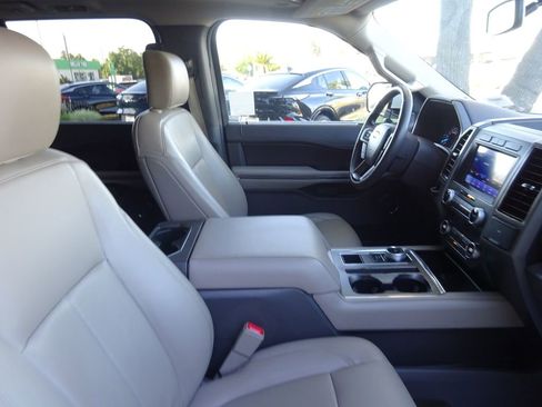 Used 2020 Ford Expedition XLT w/ Equipment Group 202A RWD image 15