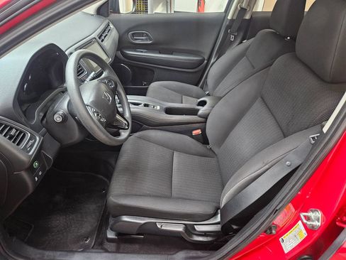 Used 2018 Honda HR-V EX image 13