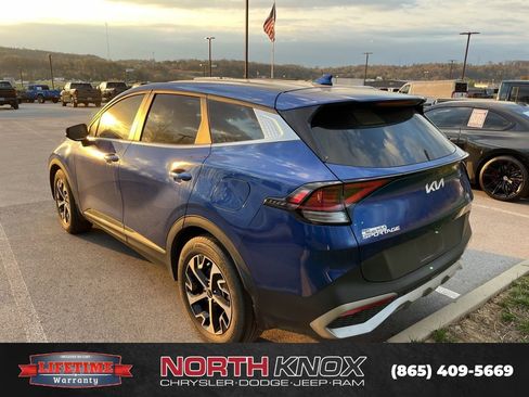 Used 2023 Kia Sportage EX image 3