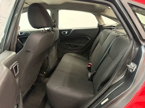Used 2015 Ford Fiesta SE image 18