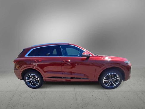 Certified 2025 Audi Q5 Premium w/ Premium Plus AWD/4WD image 9