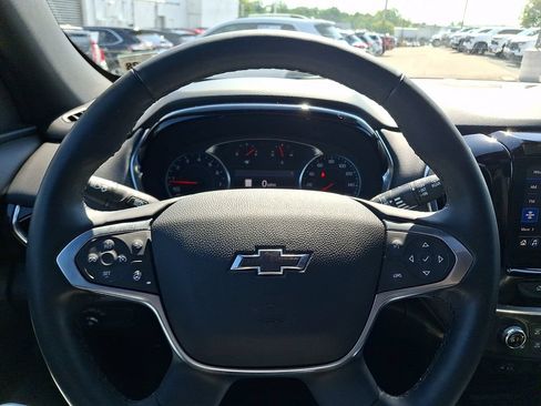 Used 2023 Chevrolet Traverse RS AWD/4WD image 19
