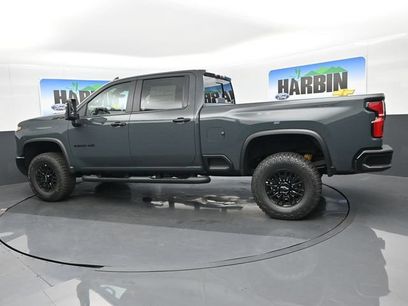 New 2026 Chevrolet Silverado 2500 ZR2 w/ LPO, Dark Essentials Package