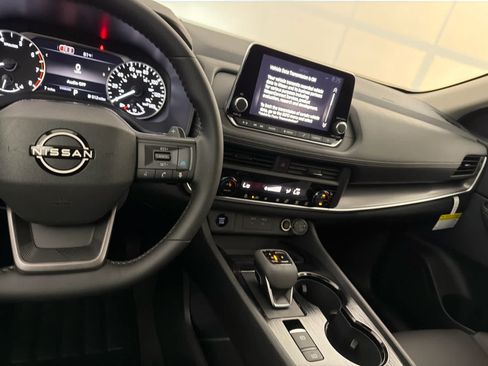 New 2026 Nissan Rogue Dark Armor FWD image 18