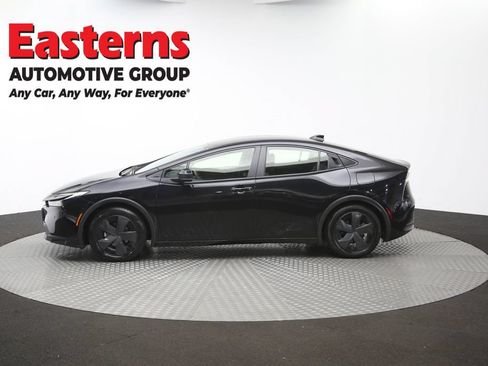 Used 2025 Toyota Prius LE FWD image 57
