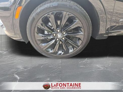 Used 2025 Buick Envista Sport Touring w/ Experience Buick Package FWD image 33