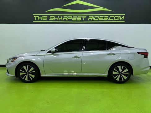 Used 2019 Nissan Altima 2.5 SL FWD image 6