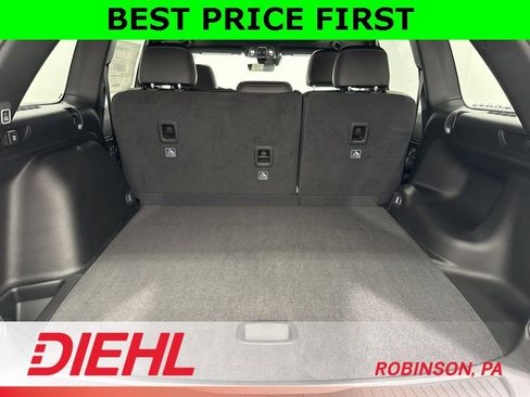 New 2025 Jeep Grand Cherokee Altitude image 9