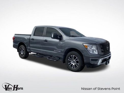 Used 2024 Nissan Titan SV w/ SV Convenience Package image 1