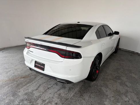 Used 2021 Dodge Charger SXT w/ Blacktop Package RWD image 3