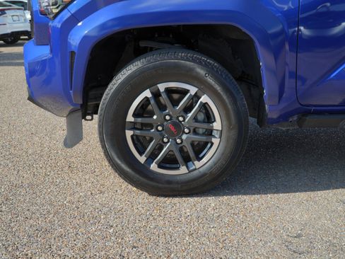 Used 2025 Toyota Tacoma TRD Sport RWD image 14