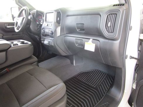 New 2026 Chevrolet Silverado 2500 Custom w/ Custom Value Package AWD/4WD image 29