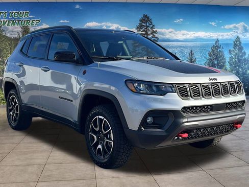 New 2026 Jeep Compass Trailhawk image 3
