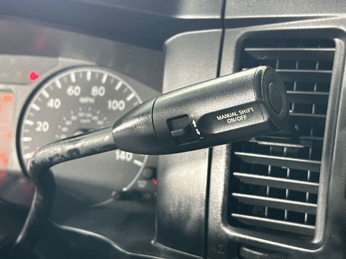 Used 2020 Nissan NV 2500 SV image 24