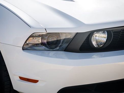 Used 2010 Ford Mustang GT Premium image 43