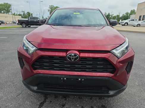 Used 2023 Toyota RAV4 LE AWD/4WD image 8