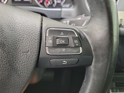 Used 2017 Volkswagen Tiguan Wolfsburg Edition FWD image 25