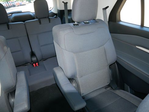 Used 2026 Ford Explorer Active AWD/4WD image 14