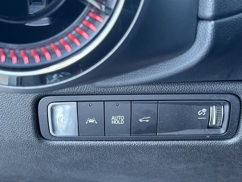 Certified 2024 Chevrolet Equinox EV RS FWD image 21
